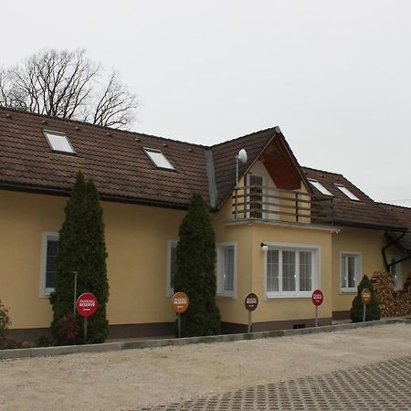 Villa Dom Via Jasna Demaenova à Liptovský Mikuláš Extérieur photo