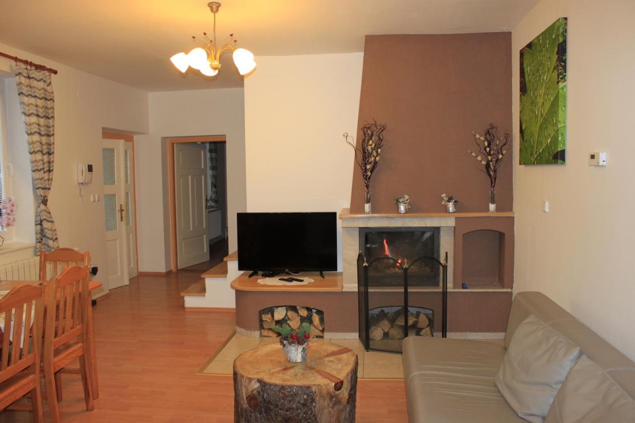 Villa Dom Via Jasna Demaenova à Liptovský Mikuláš Extérieur photo