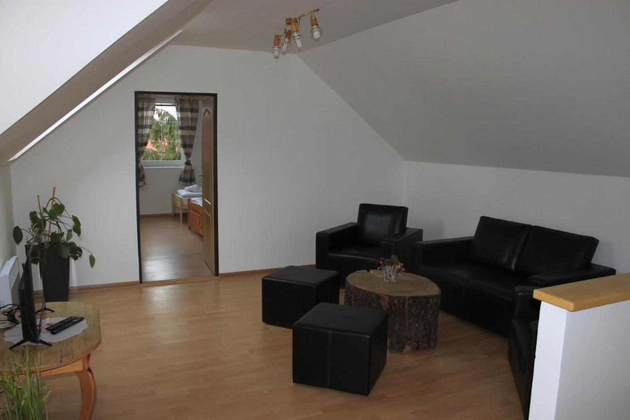 Villa Dom Via Jasna Demaenova à Liptovský Mikuláš Extérieur photo
